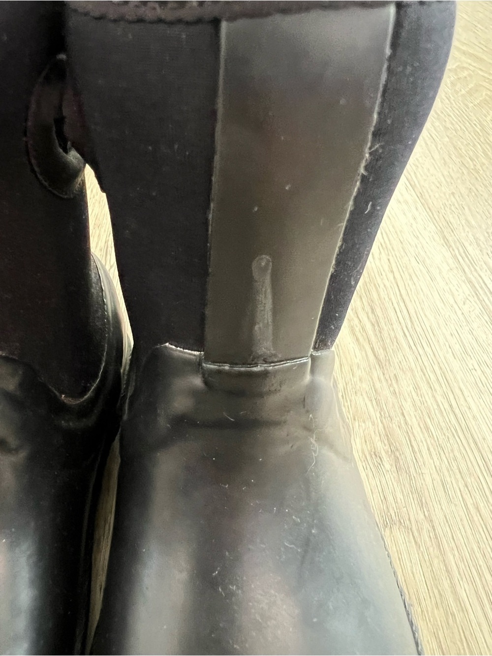 Ugg Kids Black Waterproof Rain Boots - Picture 8 of 9